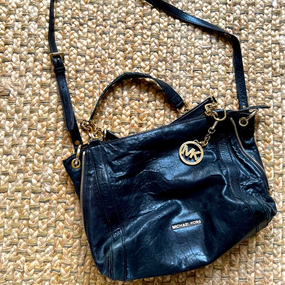Michael Kors black leather cross-body shoulder bag - Picture 1 of 4